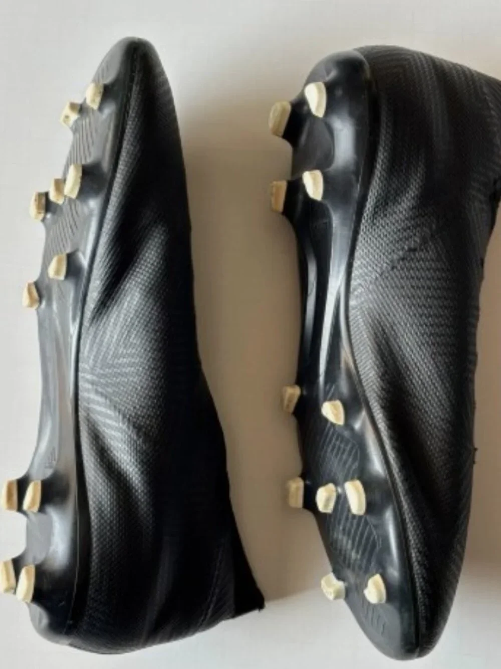 Adidas Nemeziz soccer cleats black